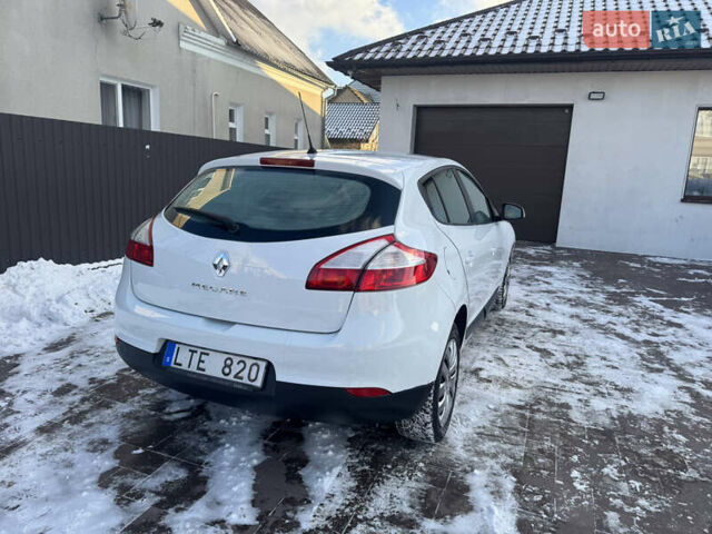 Білий Рено Меган, об'ємом двигуна 1.6 л та пробігом 139 тис. км за 7600 $, фото 9 на Automoto.ua