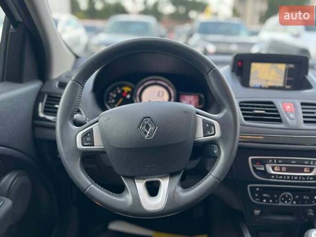 Белый Рено Меган, объемом двигателя 1.46 л и пробегом 188 тыс. км за 7700 $, фото 10 на Automoto.ua