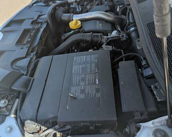 Белый Рено Меган, объемом двигателя 1.5 л и пробегом 275 тыс. км за 6500 $, фото 13 на Automoto.ua