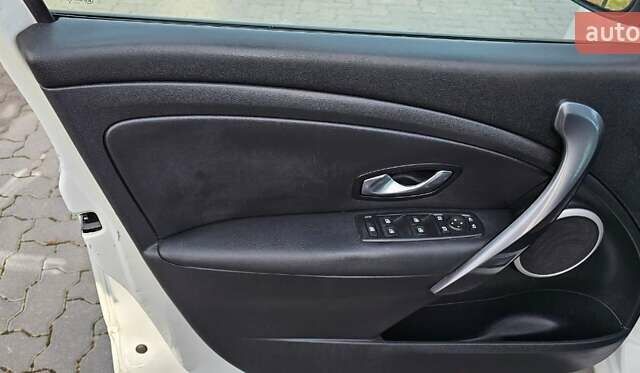 Белый Рено Меган, объемом двигателя 1.5 л и пробегом 231 тыс. км за 7200 $, фото 11 на Automoto.ua