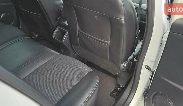 Белый Рено Меган, объемом двигателя 1.5 л и пробегом 231 тыс. км за 7200 $, фото 19 на Automoto.ua