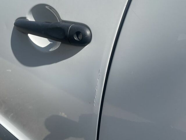 Белый Рено Меган, объемом двигателя 1.5 л и пробегом 270 тыс. км за 6500 $, фото 11 на Automoto.ua