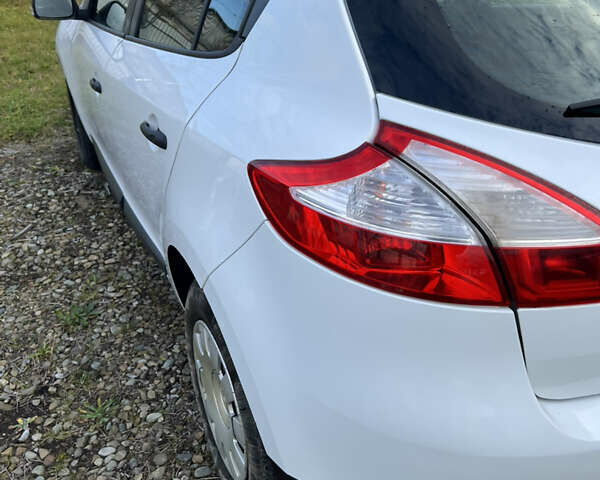 Білий Рено Меган, об'ємом двигуна 1.6 л та пробігом 209 тис. км за 6500 $, фото 3 на Automoto.ua