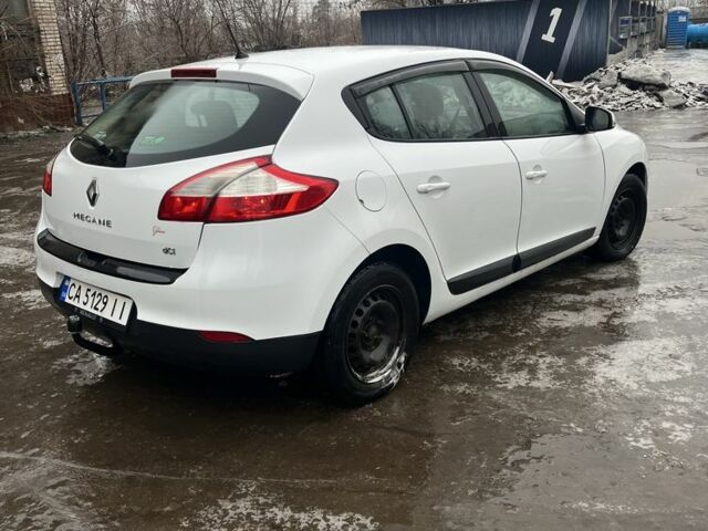 Белый Рено Меган, объемом двигателя 1.5 л и пробегом 246 тыс. км за 6000 $, фото 6 на Automoto.ua