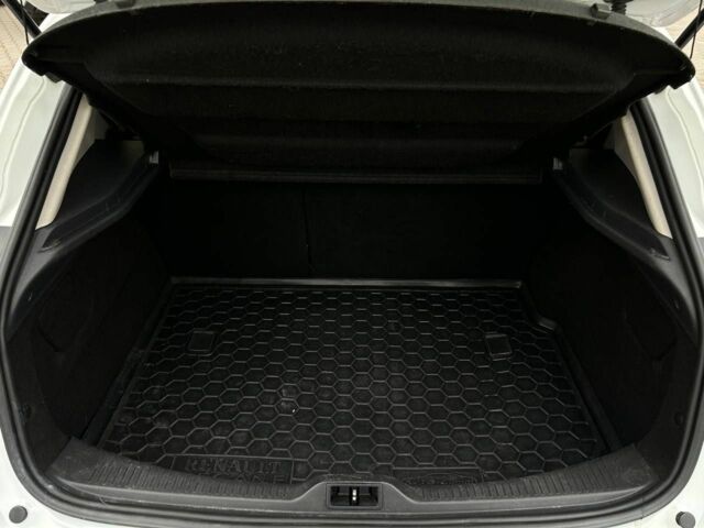 Білий Рено Меган, об'ємом двигуна 1.5 л та пробігом 230 тис. км за 6500 $, фото 20 на Automoto.ua