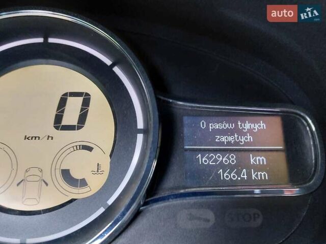 Білий Рено Меган, об'ємом двигуна 1.46 л та пробігом 163 тис. км за 7500 $, фото 4 на Automoto.ua