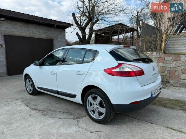 Білий Рено Меган, об'ємом двигуна 1.46 л та пробігом 301 тис. км за 5699 $, фото 8 на Automoto.ua