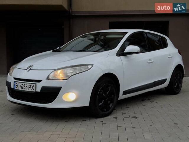 Белый Рено Меган, объемом двигателя 1.46 л и пробегом 275 тыс. км за 5800 $, фото 6 на Automoto.ua