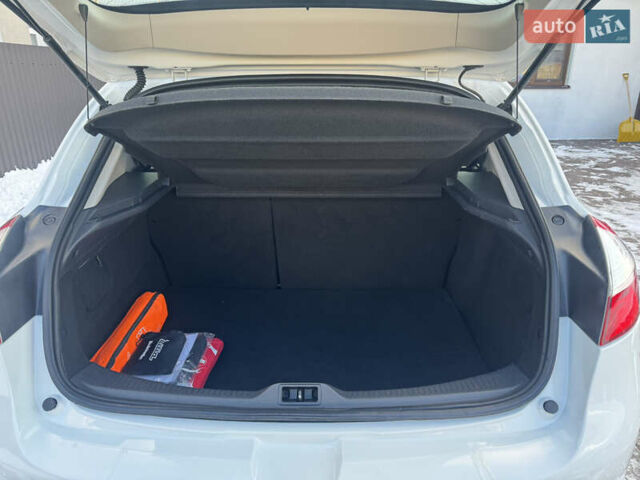 Білий Рено Меган, об'ємом двигуна 1.6 л та пробігом 139 тис. км за 7600 $, фото 32 на Automoto.ua