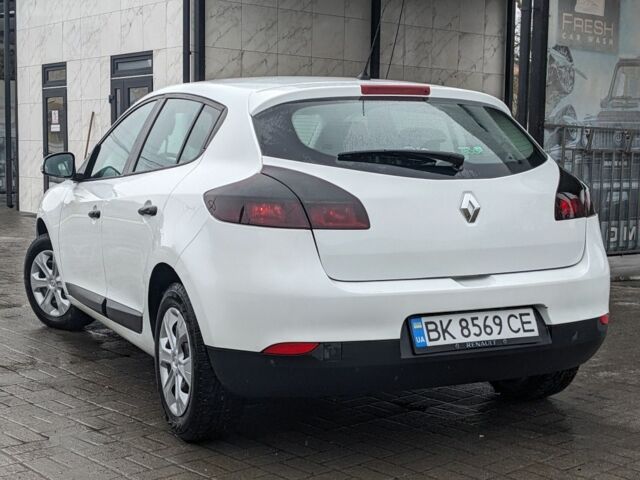 Белый Рено Меган, объемом двигателя 1.5 л и пробегом 260 тыс. км за 6400 $, фото 11 на Automoto.ua