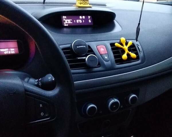 Белый Рено Меган, объемом двигателя 1.46 л и пробегом 191 тыс. км за 7300 $, фото 13 на Automoto.ua