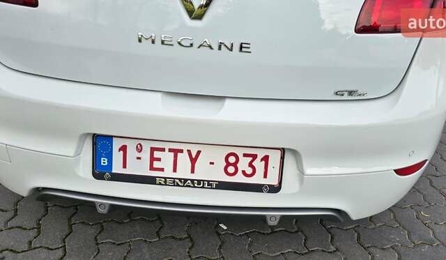 Белый Рено Меган, объемом двигателя 1.5 л и пробегом 231 тыс. км за 7200 $, фото 8 на Automoto.ua