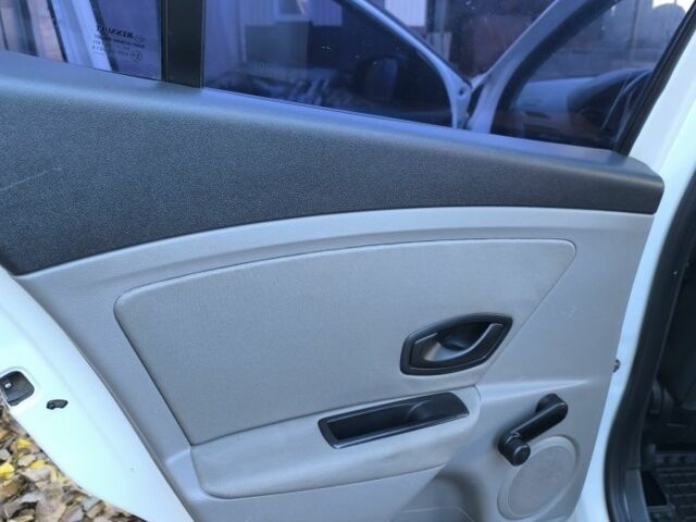 Білий Рено Меган, об'ємом двигуна 1.5 л та пробігом 277 тис. км за 5400 $, фото 16 на Automoto.ua