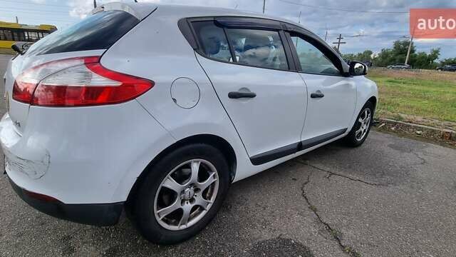 Білий Рено Меган, об'ємом двигуна 1.5 л та пробігом 311 тис. км за 6500 $, фото 3 на Automoto.ua