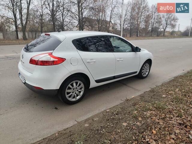 Белый Рено Меган, объемом двигателя 1.6 л и пробегом 168 тыс. км за 7500 $, фото 7 на Automoto.ua