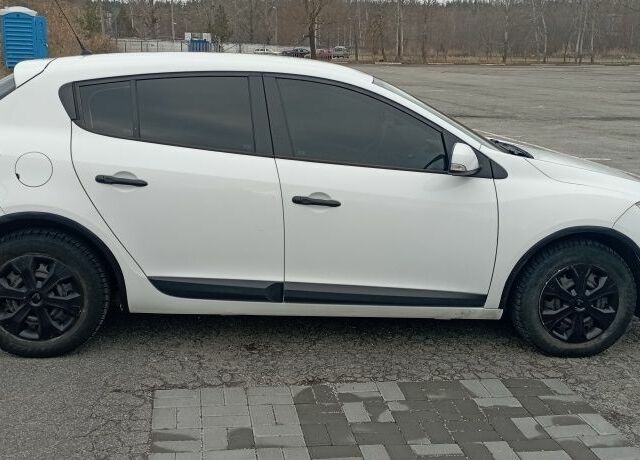 Белый Рено Меган, объемом двигателя 1.5 л и пробегом 225 тыс. км за 6300 $, фото 6 на Automoto.ua