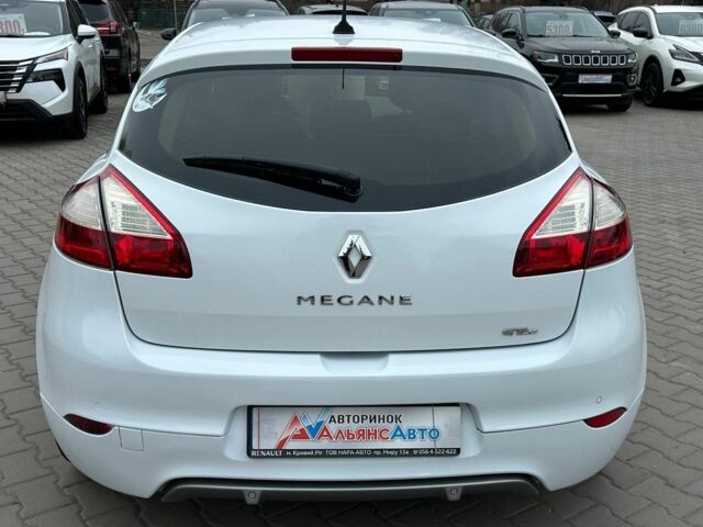 Білий Рено Меган, об'ємом двигуна 1.5 л та пробігом 230 тис. км за 6500 $, фото 5 на Automoto.ua