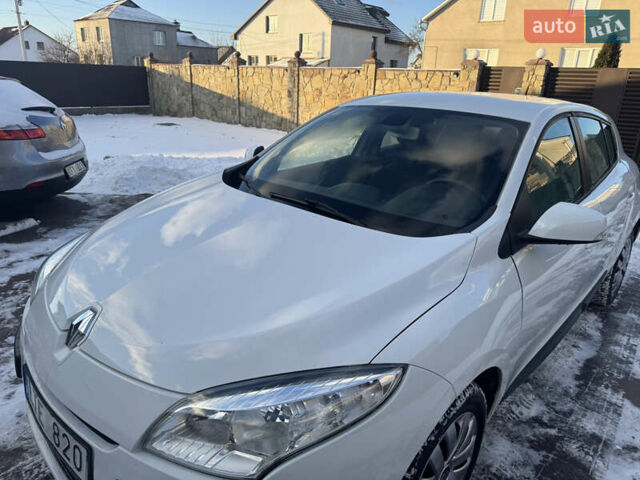 Білий Рено Меган, об'ємом двигуна 1.6 л та пробігом 139 тис. км за 7600 $, фото 16 на Automoto.ua