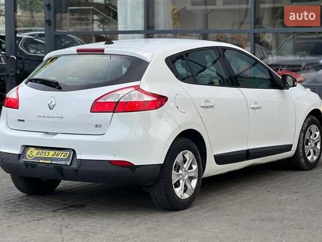 Белый Рено Меган, объемом двигателя 1.46 л и пробегом 188 тыс. км за 7700 $, фото 6 на Automoto.ua