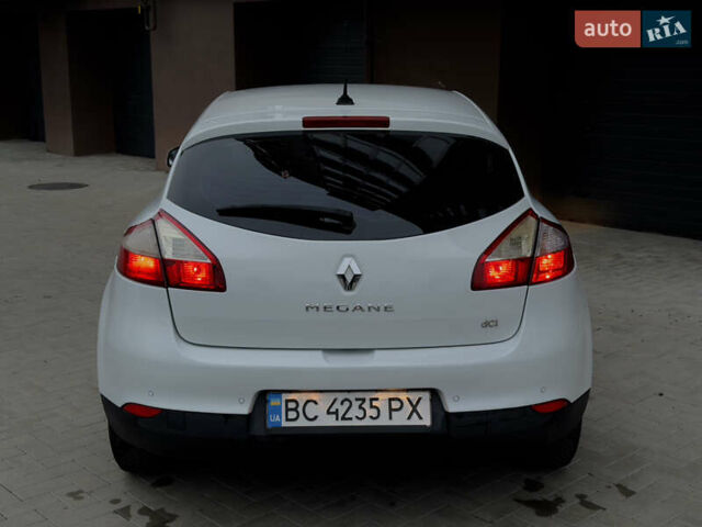 Белый Рено Меган, объемом двигателя 1.46 л и пробегом 275 тыс. км за 5800 $, фото 10 на Automoto.ua