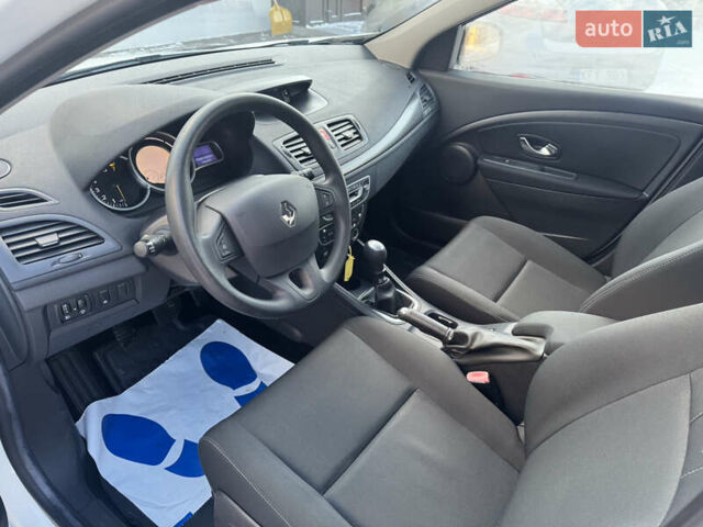 Білий Рено Меган, об'ємом двигуна 1.6 л та пробігом 139 тис. км за 7600 $, фото 38 на Automoto.ua