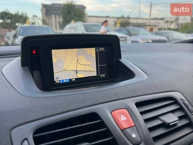 Білий Рено Меган, об'ємом двигуна 1.46 л та пробігом 188 тис. км за 7700 $, фото 15 на Automoto.ua