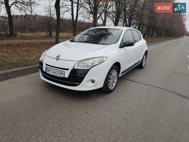 Белый Рено Меган, объемом двигателя 1.6 л и пробегом 168 тыс. км за 7500 $, фото 1 на Automoto.ua