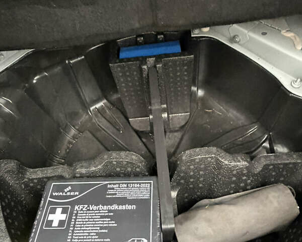 Белый Рено Меган, объемом двигателя 1.6 л и пробегом 198 тыс. км за 6200 $, фото 19 на Automoto.ua