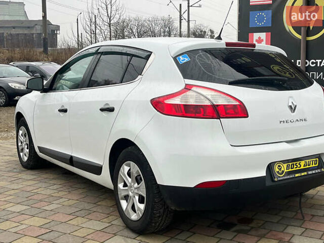 Белый Рено Меган, объемом двигателя 1.46 л и пробегом 198 тыс. км за 6300 $, фото 4 на Automoto.ua