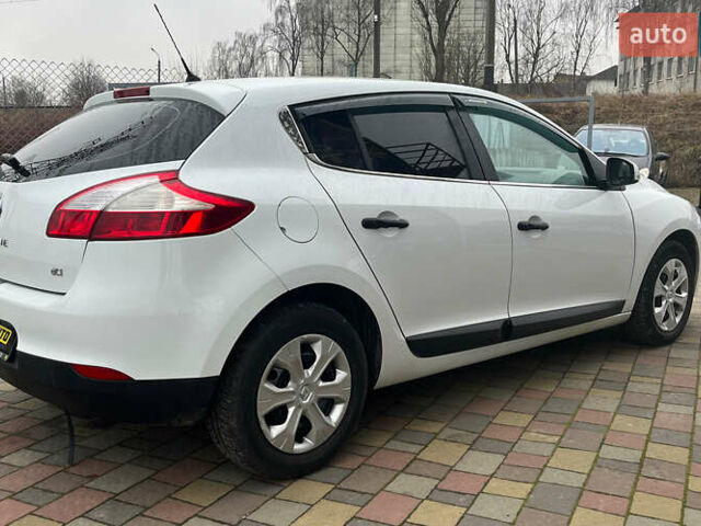 Білий Рено Меган, об'ємом двигуна 1.46 л та пробігом 198 тис. км за 6300 $, фото 6 на Automoto.ua
