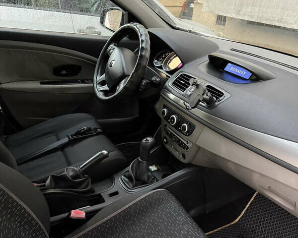 Білий Рено Меган, об'ємом двигуна 1.5 л та пробігом 375 тис. км за 6100 $, фото 14 на Automoto.ua