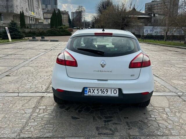 Білий Рено Меган, об'ємом двигуна 1.46 л та пробігом 300 тис. км за 6500 $, фото 4 на Automoto.ua