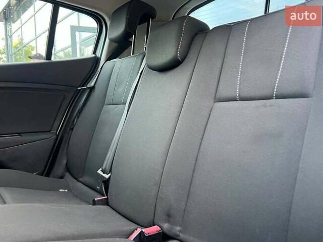 Белый Рено Меган, объемом двигателя 1.46 л и пробегом 188 тыс. км за 7700 $, фото 17 на Automoto.ua