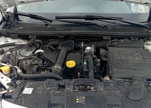 Белый Рено Меган, объемом двигателя 1.5 л и пробегом 225 тыс. км за 6300 $, фото 16 на Automoto.ua