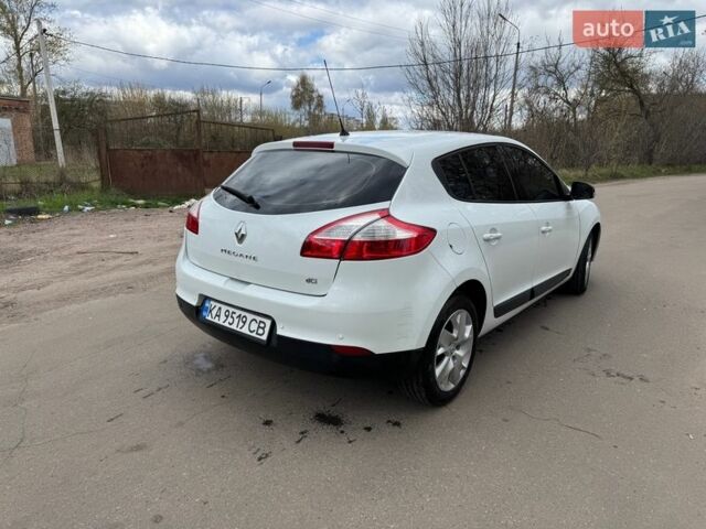 Белый Рено Меган, объемом двигателя 1.5 л и пробегом 134 тыс. км за 6800 $, фото 4 на Automoto.ua