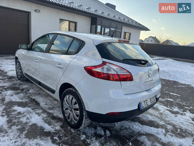 Білий Рено Меган, об'ємом двигуна 1.6 л та пробігом 139 тис. км за 7600 $, фото 12 на Automoto.ua