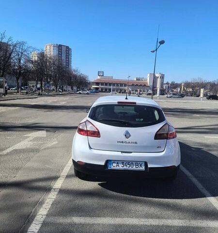 Белый Рено Меган, объемом двигателя 1.5 л и пробегом 203 тыс. км за 6000 $, фото 2 на Automoto.ua