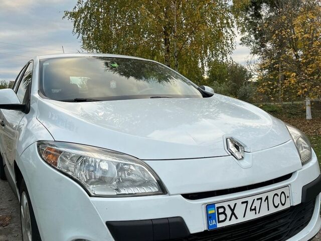 Білий Рено Меган, об'ємом двигуна 1.5 л та пробігом 249 тис. км за 5800 $, фото 7 на Automoto.ua