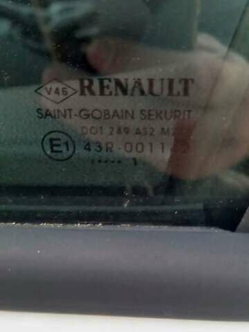 Белый Рено Меган, объемом двигателя 1.6 л и пробегом 198 тыс. км за 7200 $, фото 18 на Automoto.ua