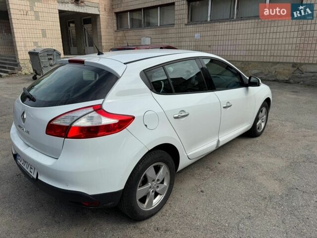 Білий Рено Меган, об'ємом двигуна 2 л та пробігом 185 тис. км за 6700 $, фото 3 на Automoto.ua