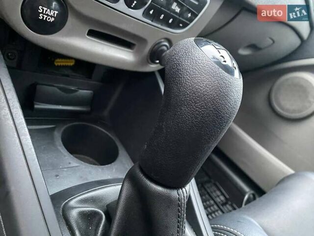 Белый Рено Меган, объемом двигателя 1.5 л и пробегом 210 тыс. км за 6450 $, фото 32 на Automoto.ua