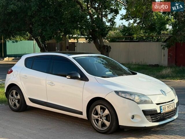 Белый Рено Меган, объемом двигателя 1.46 л и пробегом 200 тыс. км за 5900 $, фото 9 на Automoto.ua