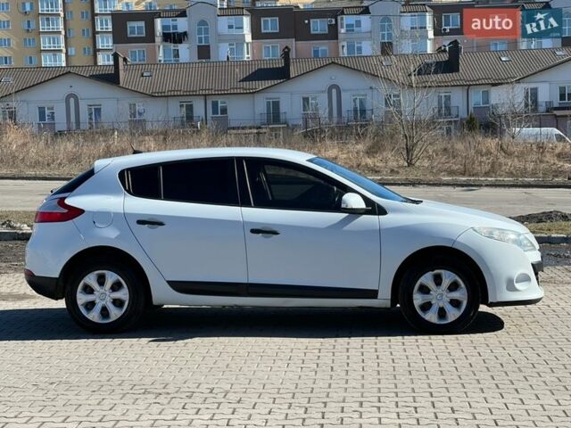 Білий Рено Меган, об'ємом двигуна 1.46 л та пробігом 281 тис. км за 6100 $, фото 2 на Automoto.ua