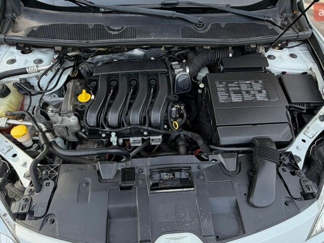 Білий Рено Меган, об'ємом двигуна 1.6 л та пробігом 210 тис. км за 6700 $, фото 28 на Automoto.ua