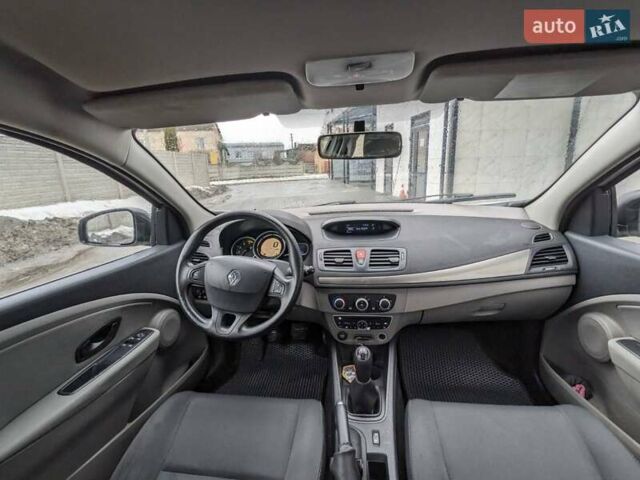 Білий Рено Меган, об'ємом двигуна 1.5 л та пробігом 305 тис. км за 6400 $, фото 10 на Automoto.ua
