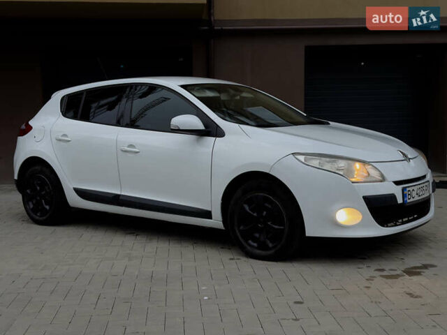 Белый Рено Меган, объемом двигателя 1.46 л и пробегом 275 тыс. км за 5800 $, фото 8 на Automoto.ua