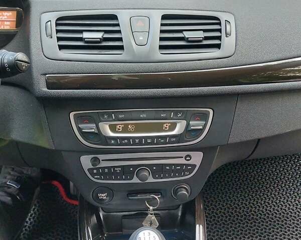 Білий Рено Меган, об'ємом двигуна 1.46 л та пробігом 163 тис. км за 7500 $, фото 7 на Automoto.ua