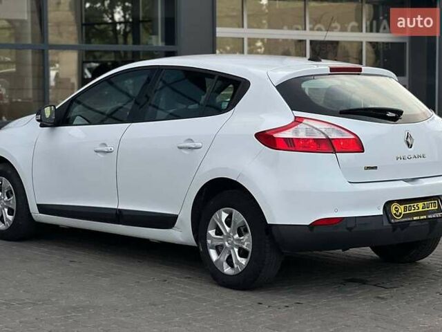 Белый Рено Меган, объемом двигателя 1.46 л и пробегом 188 тыс. км за 7700 $, фото 4 на Automoto.ua
