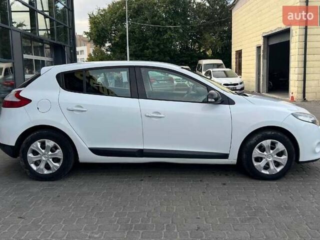 Белый Рено Меган, объемом двигателя 1.46 л и пробегом 188 тыс. км за 7700 $, фото 7 на Automoto.ua