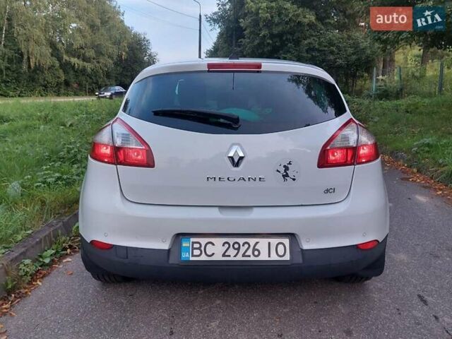 Білий Рено Меган, об'ємом двигуна 1.46 л та пробігом 163 тис. км за 7500 $, фото 29 на Automoto.ua